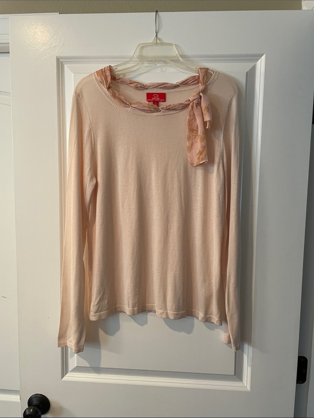 Oscar de la Renta Pale Pink Long Sleeve Top with Neck Scarf